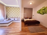 Budapest, V. kerület Lakás (téglaépítésű) 0