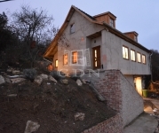 Budapest, III. kerület Üzlethelyiség 3