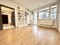 Budapest, II. kerület Lakás (csúsztatott zsalu) 1