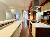 Budapest, III. kerület Lakás (téglaépítésű) 12