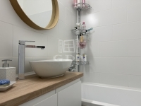 Budapest, III. kerület Lakás (panel) 8