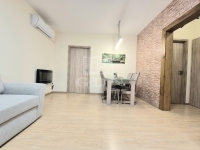 Budapest, X. kerület Lakás (csúsztatott zsalu) 5