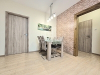 Budapest, X. kerület Lakás (csúsztatott zsalu) 4