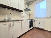 Budapest, X. kerület Lakás (csúsztatott zsalu) 1