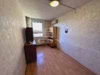 Budapest, VIII. kerület Apartment (Sliding shutter) 2