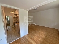 Budapest, XIV. kerület Lakás (csúsztatott zsalu) 3