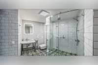 Budapest, V. kerület Locuinta (caramida) 9