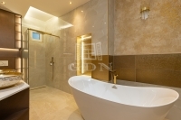 Budapest, V. kerület Locuinta (caramida) 12