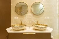 Budapest, V. kerület Locuinta (caramida) 13