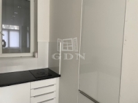 Budapest, II. kerület Lakás (csúsztatott zsalu) 9